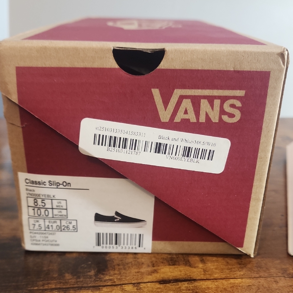Vans Classic Slip-On Shoes - Black/White M8.5-W10 Embrace Legendary Comfort FP60 - Picture 8 of 10
